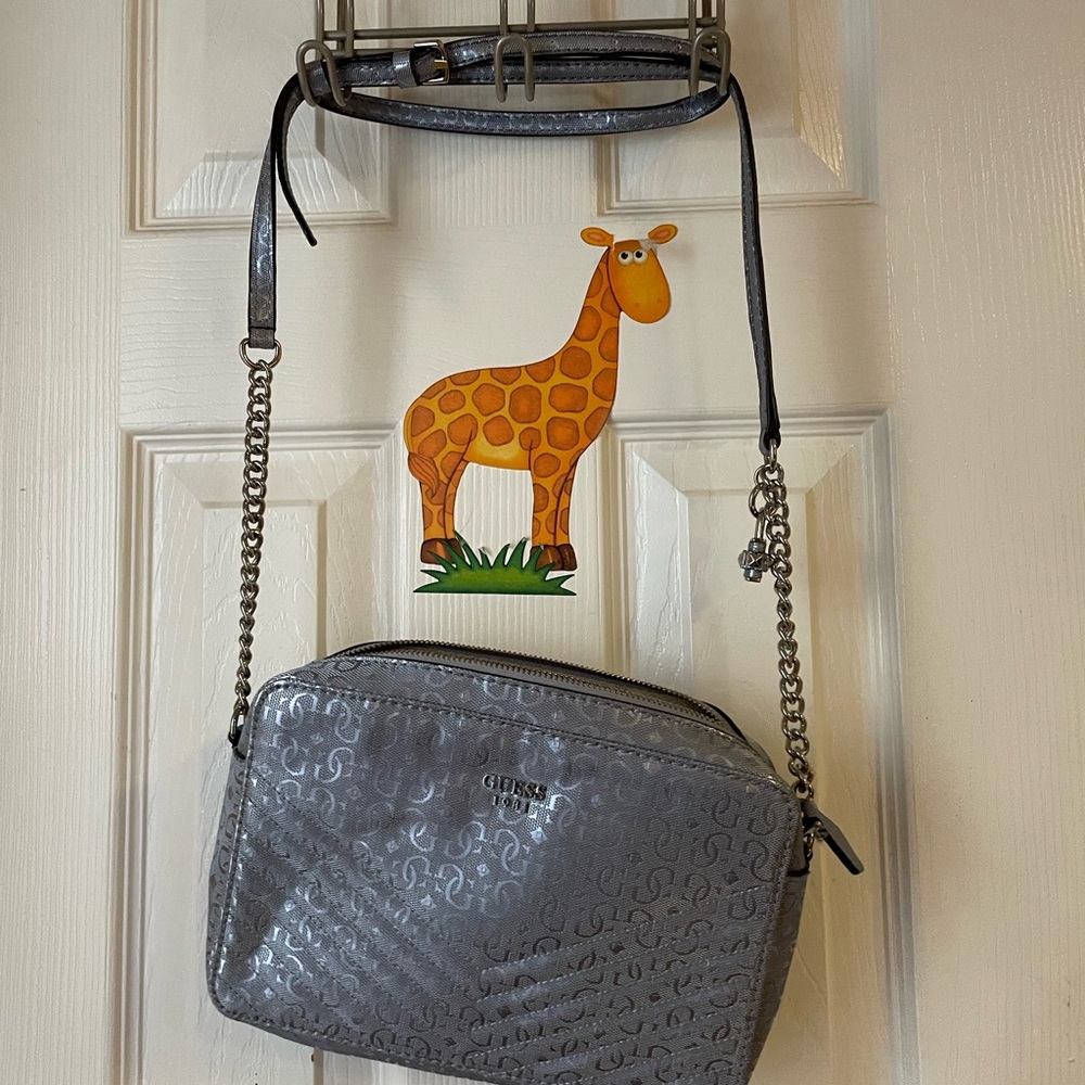 Vintage Guess Silver Crossbody Bag .New,never used.